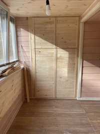 шкаф на балкон из дерева