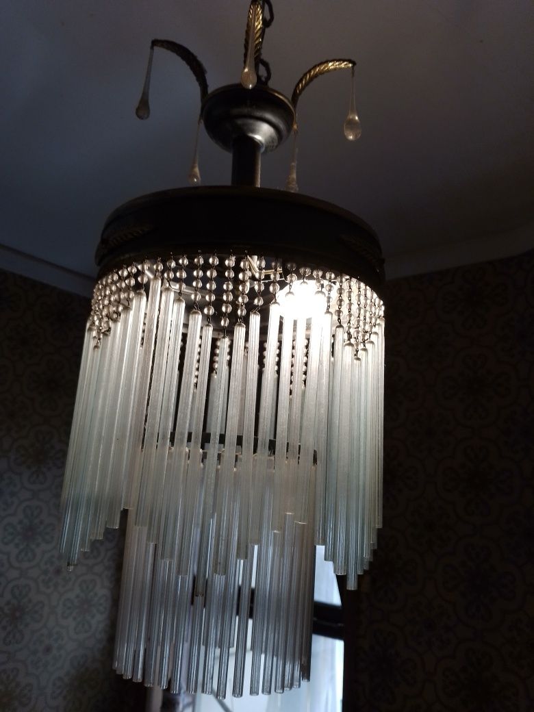 Deseja candeeiroTecto Majestic?Candeeiro Majestic150E-Biberao3EDesde2E