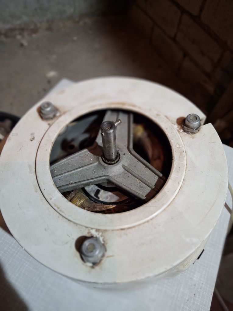 Stary silnik PRL 1970r. 300W sprawny