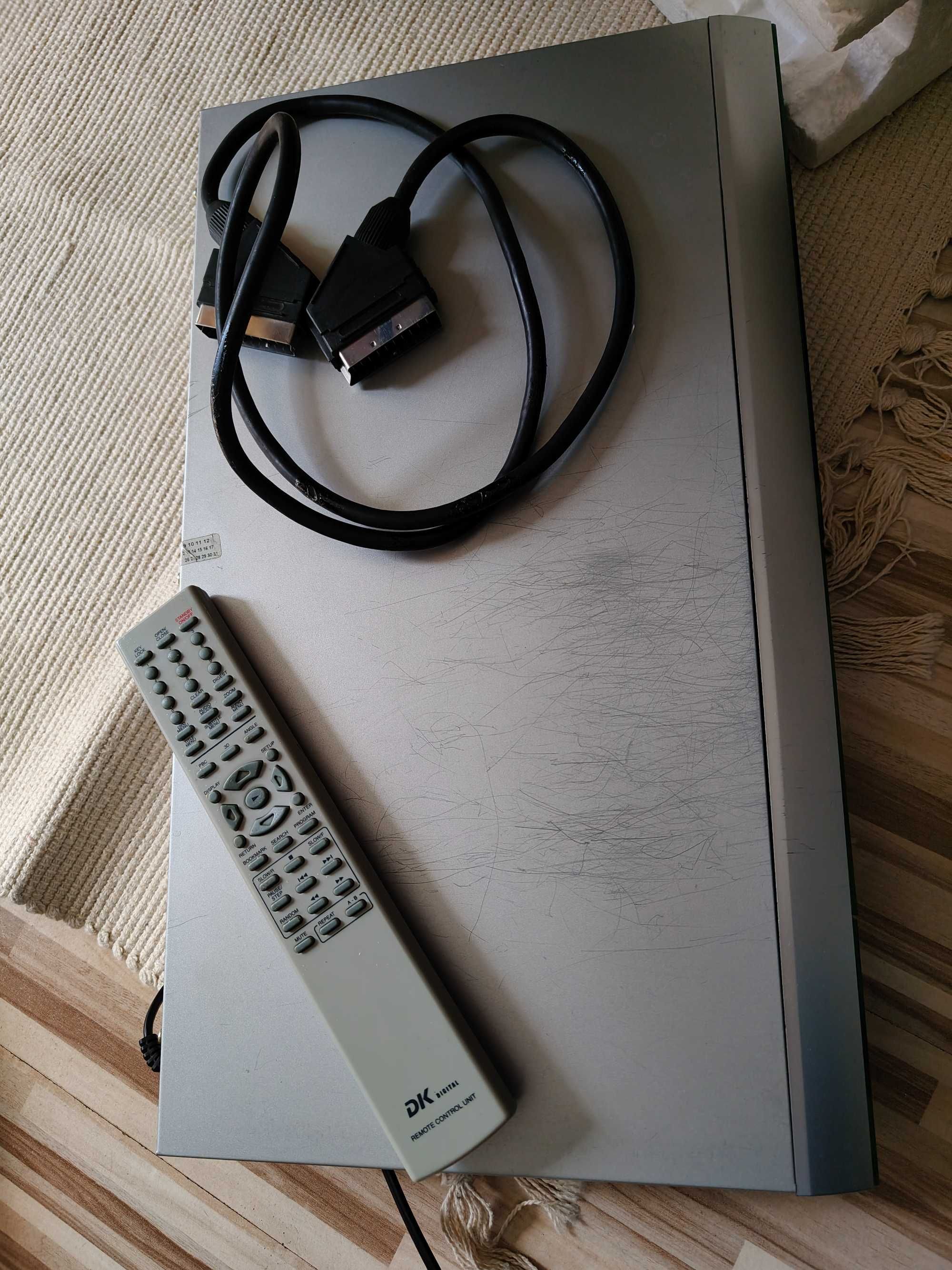 Odtwarzacz DVD - 339 DK Digital, pilot, instrukcja, kabel