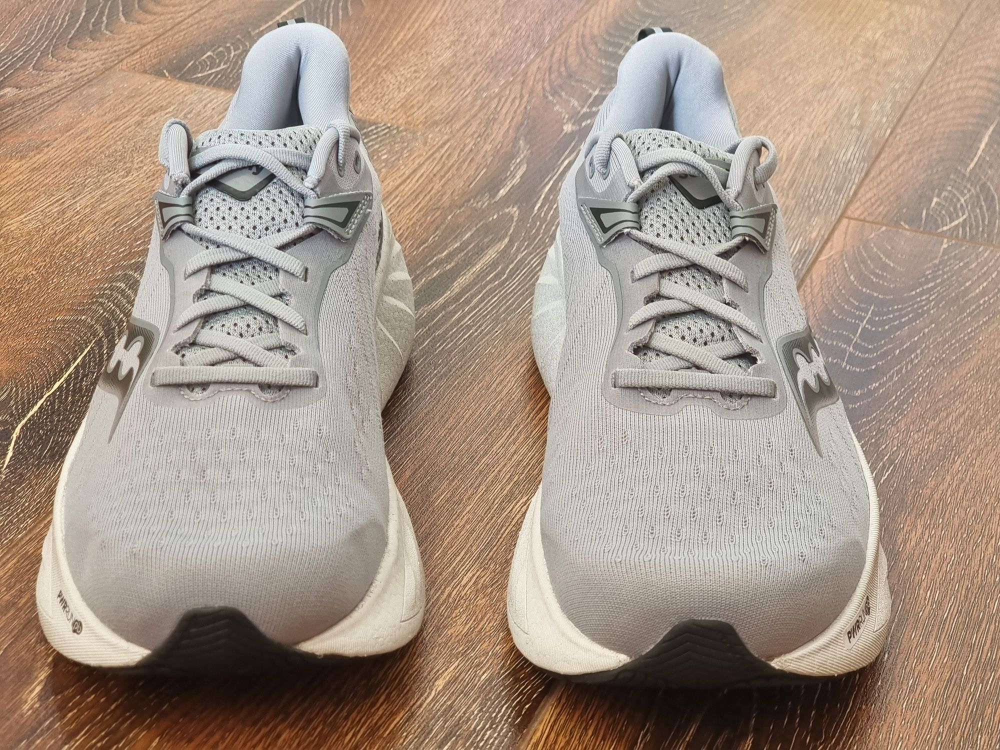 Оригінал 100% чоловічі кросівки saucony triumph 22  eur 46