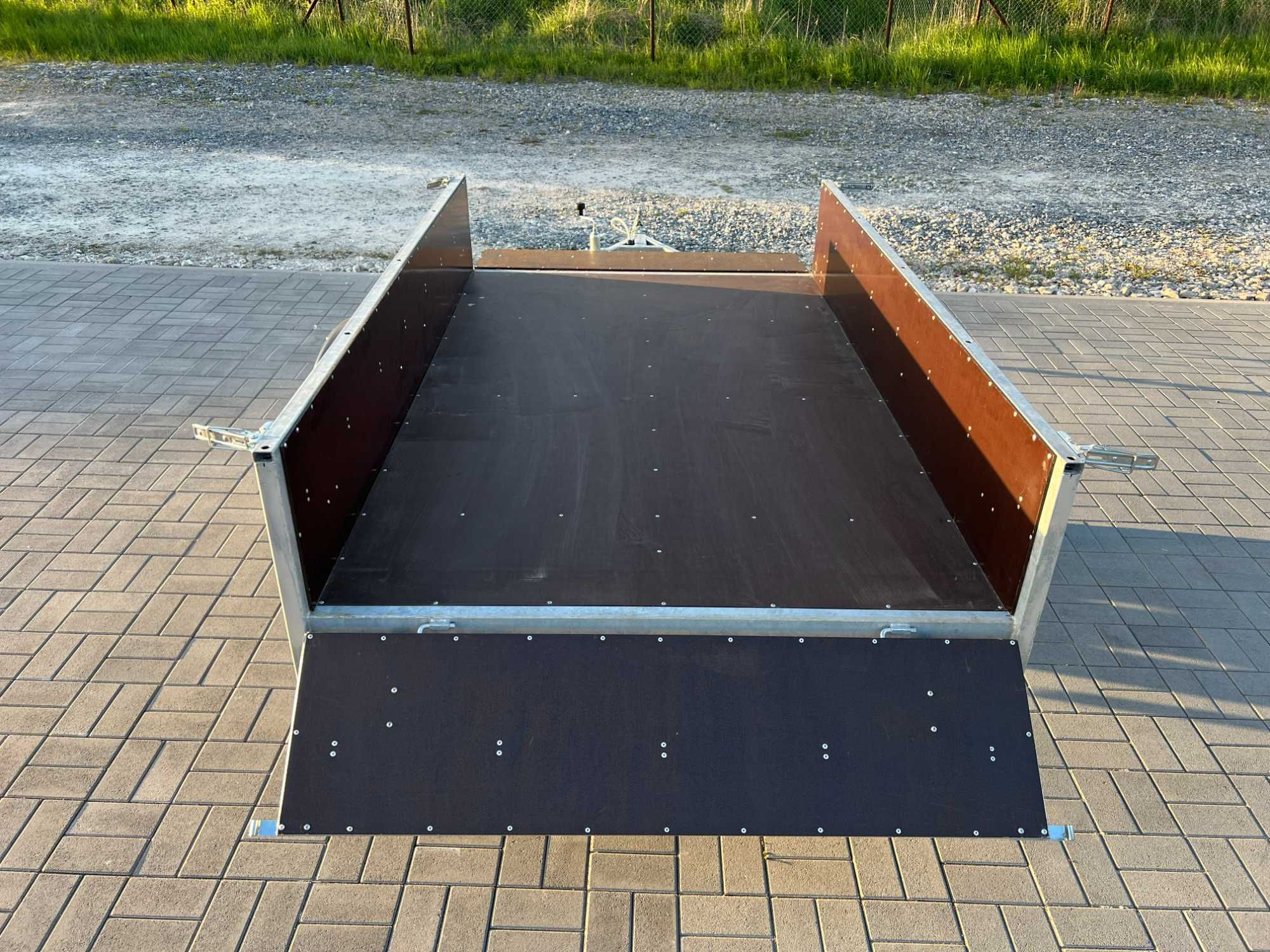 Прицеп від виробника 2,5 x1,5м борт 40см оцинкований
