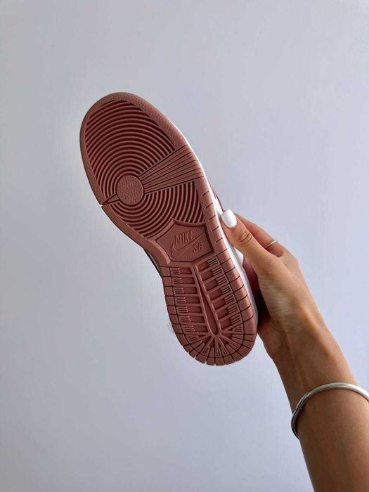 Кросівки Nike SB Dunk Low Crimson/White premium жіночі