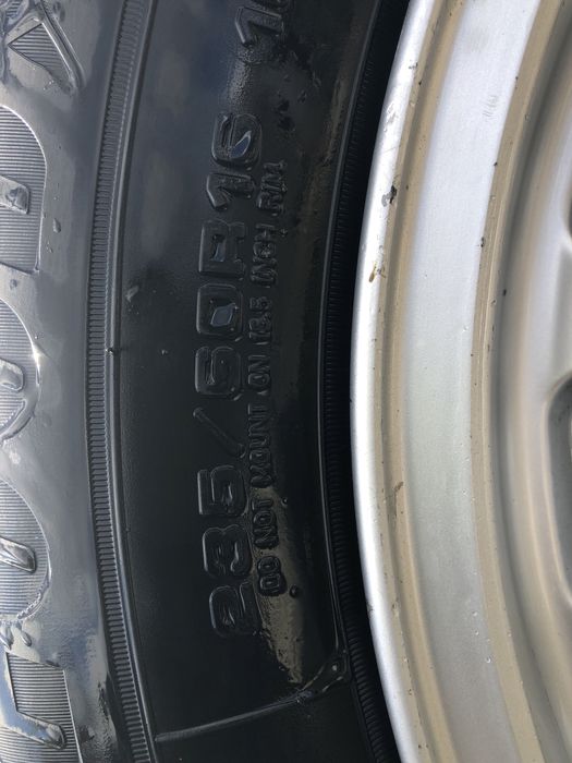 Дискі зимовими шинами Good Year 235/60 R16 зняті BMW e 38