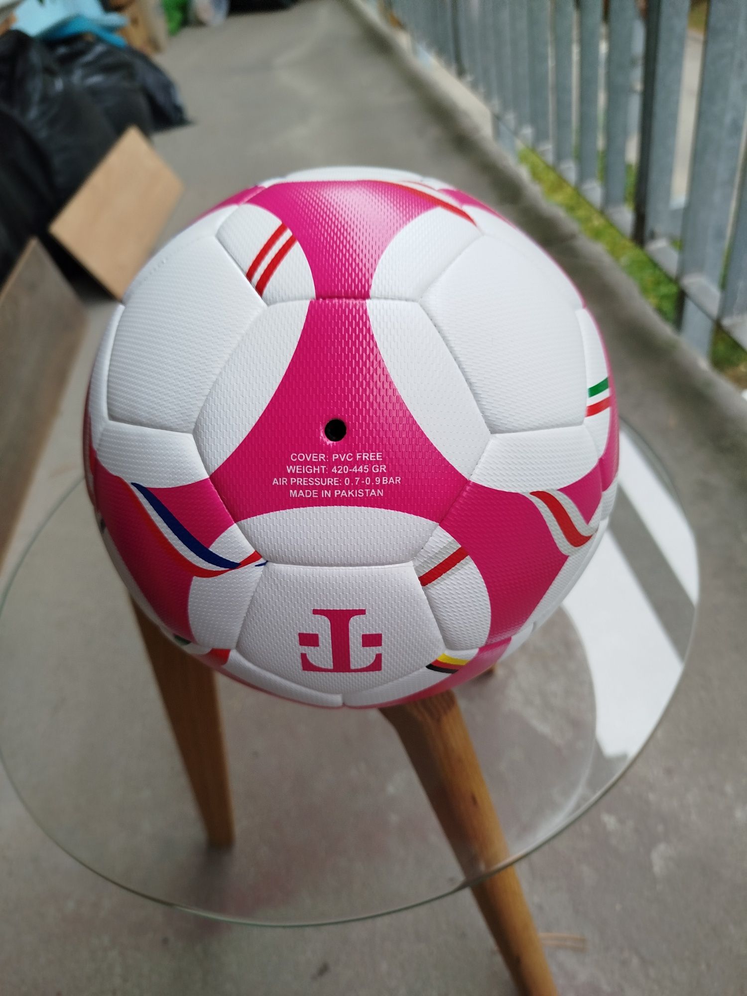 Sprzedam piłka nożna T-Mobile.Limitowana edycja.