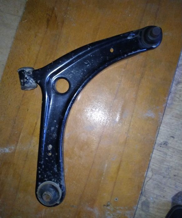 Рычаг правый Mitsubishi Outlander XL