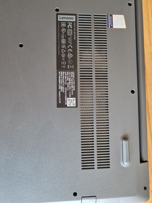 Lenovo V130-15IKB 81HN i3 7020U 2,3Ghz Win10Pro