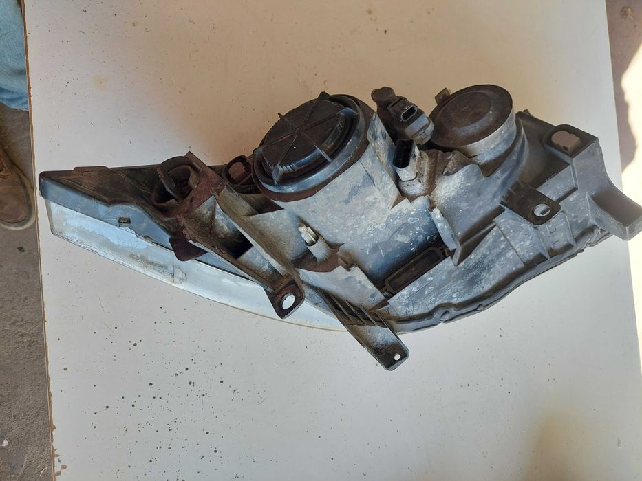 farol esq Renault megane 2
