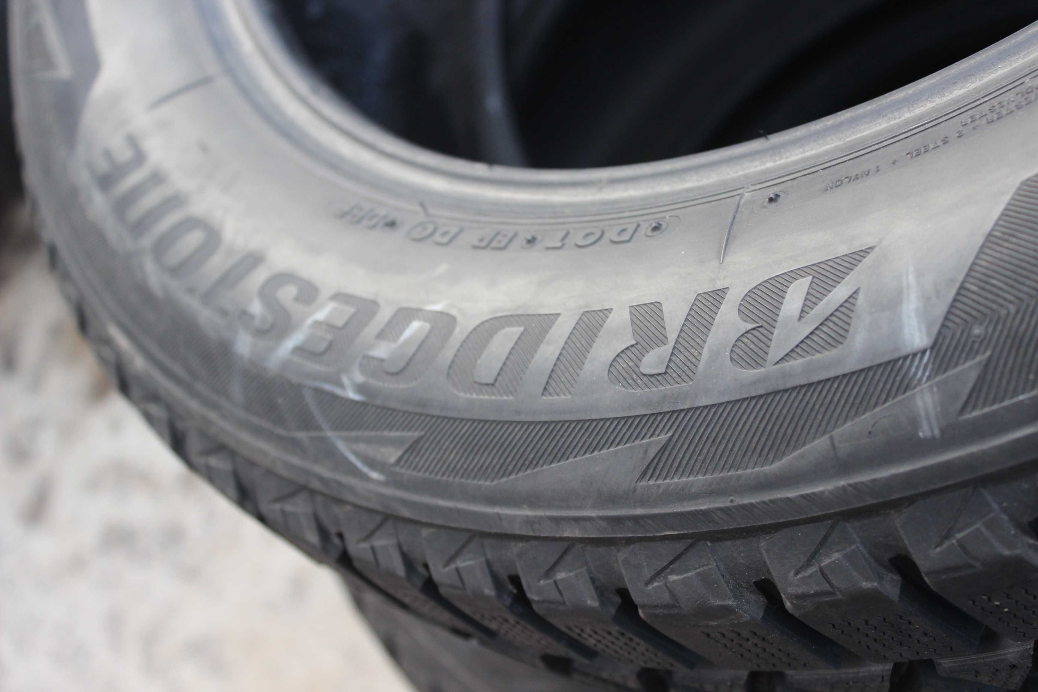 235-60-R18 BRIDGESTONE BLIZZAK 4 штуки зимней резины GERMANY