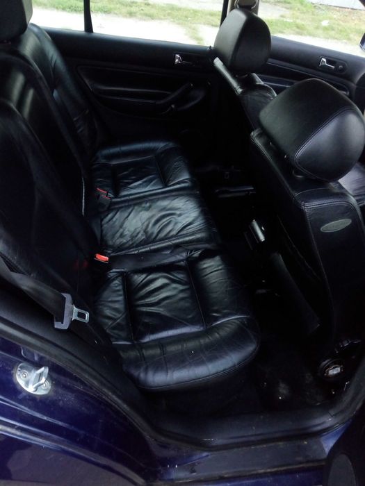 VW GOLF -   2000R-2,3- V5 - Full   -  Tanio