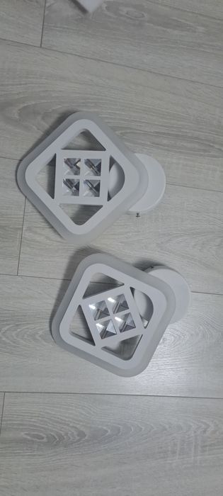 Светильник Бра Victoria Lighting LED 28 Вт белый Riga/AP1