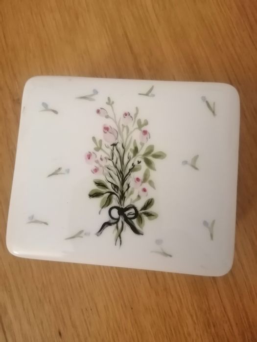 Caixa de porcelana Vista Alegre
