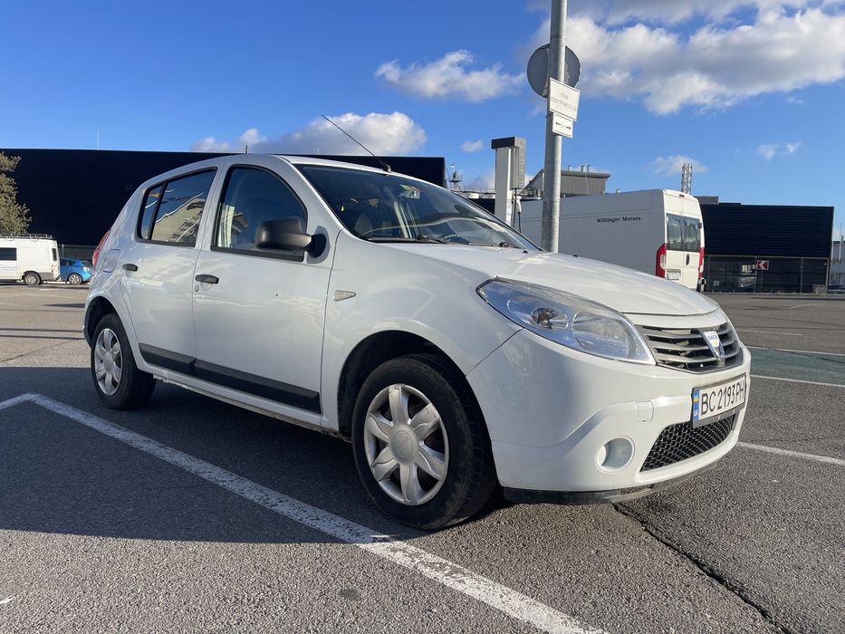 Dacia Sandero продам 2010 рік