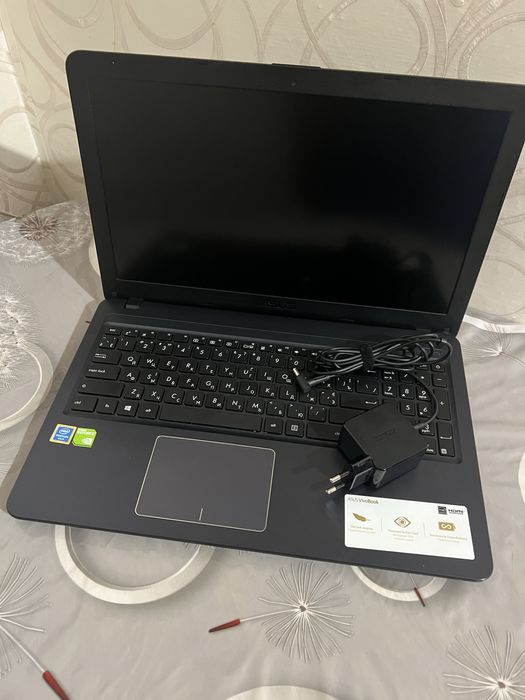 Компютер ноутбук  Asus