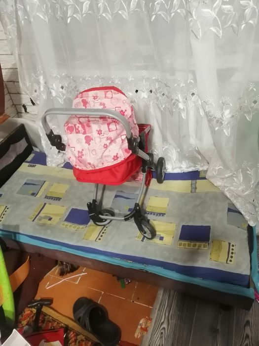 Продається коляска дитяча у гарному стані.