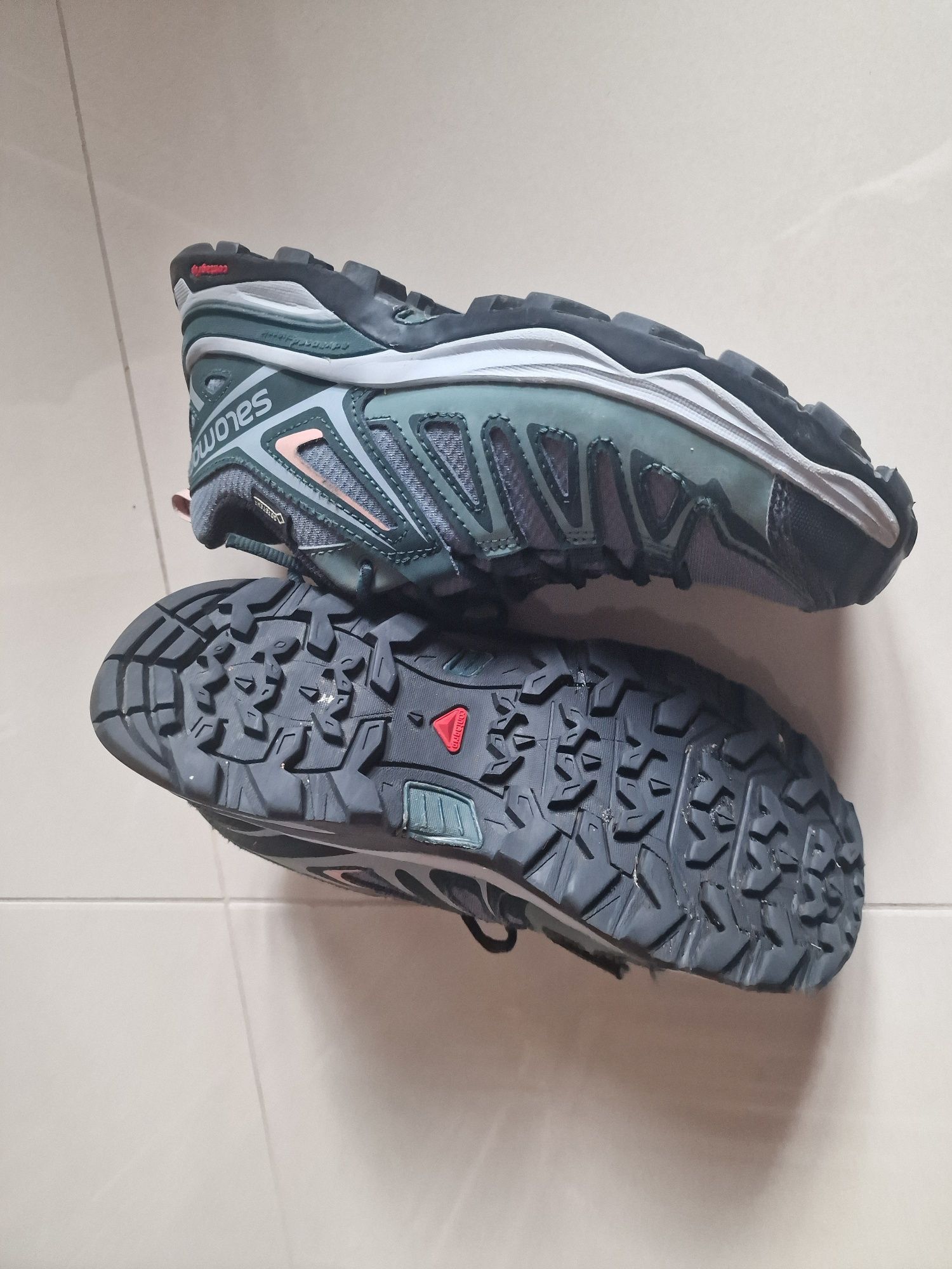 Buty Salomon trekkingowe Gore-Tex 38