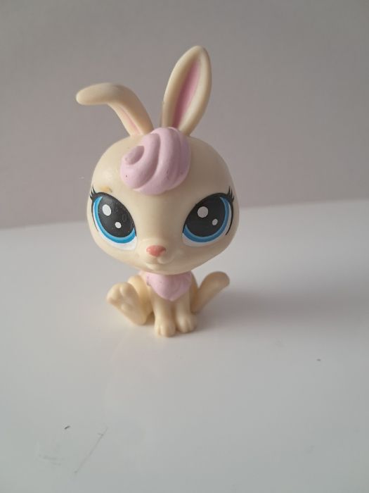 Littlest pet shop lps