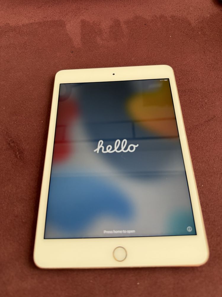 IPad mini 4 б.у. в хорошому стані