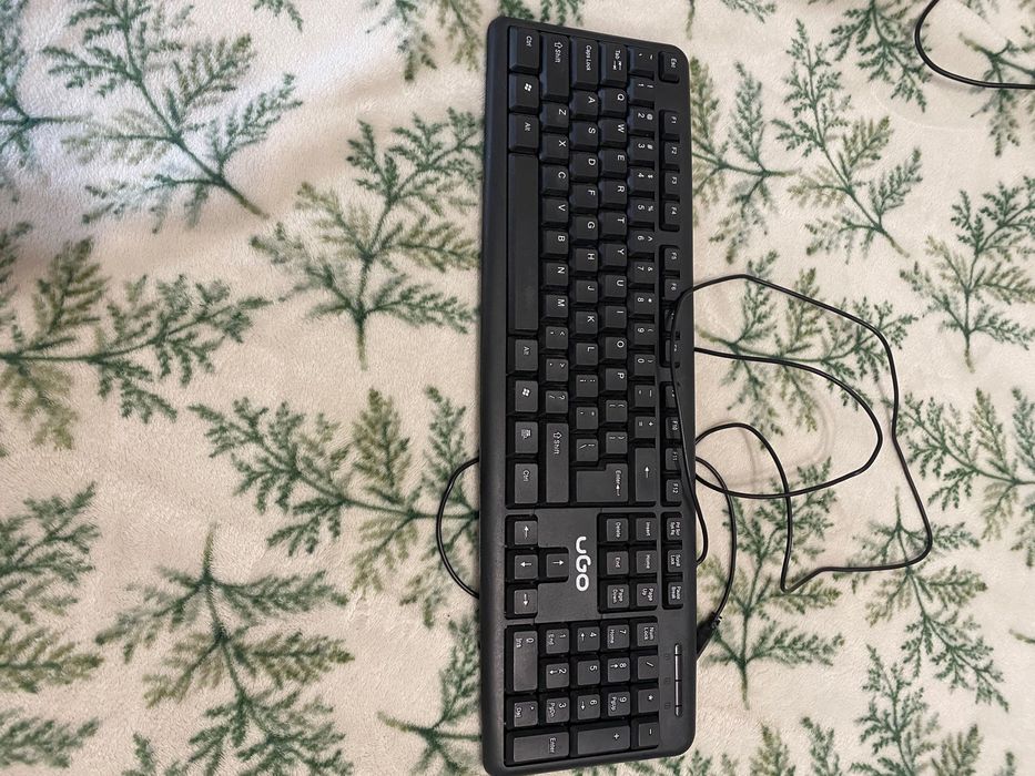 Klawiatura UGO przewodowa – bardzo dobry stan