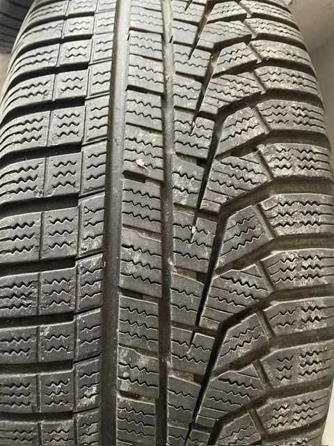 Pneus 205-60 R16 como novos.