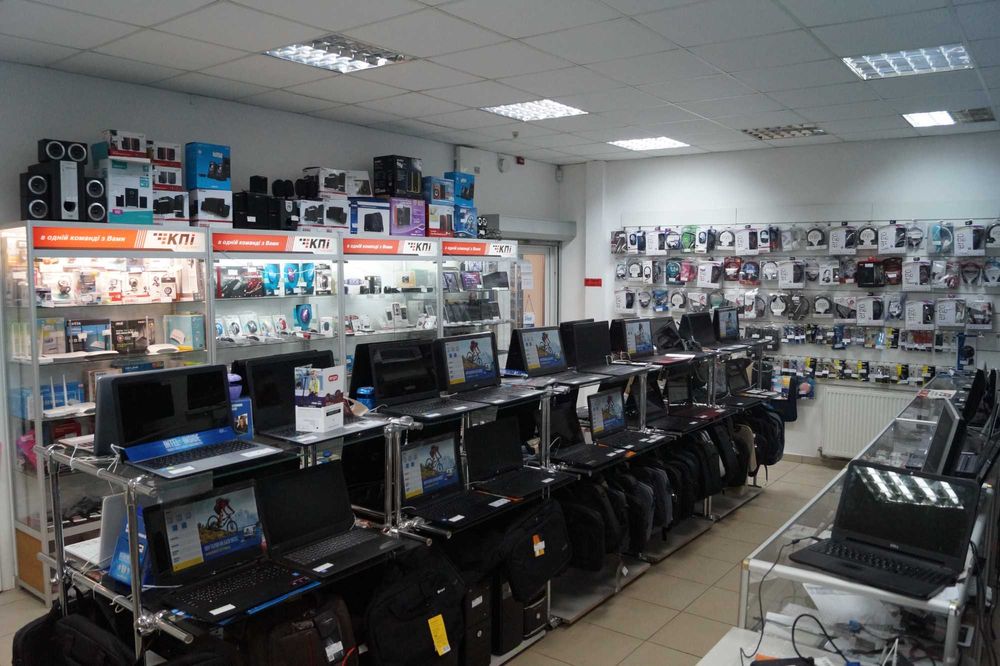 Професійний ремонт ноутбуків, планшетів, комп'ютерів та телефонів.