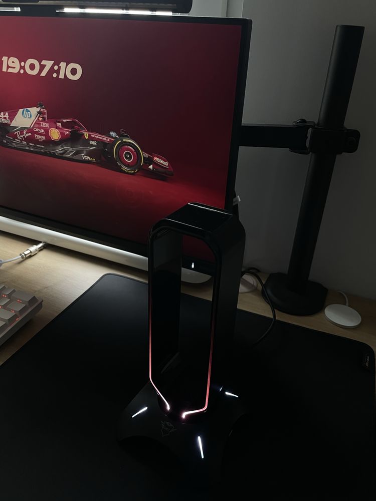 Uchwyt na słuchawki trust Gxt RGB