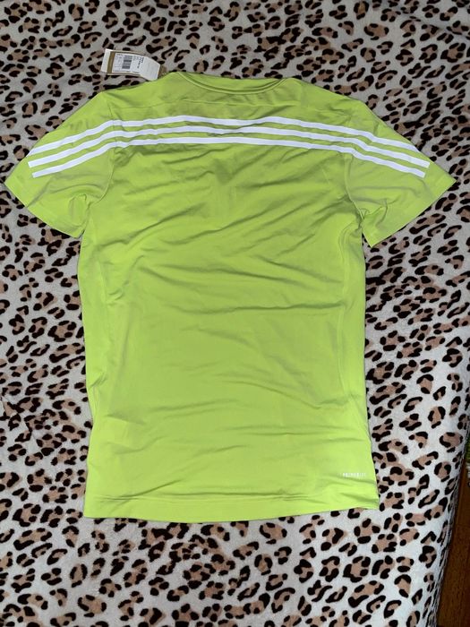 футболка adidas | спортивна футболка