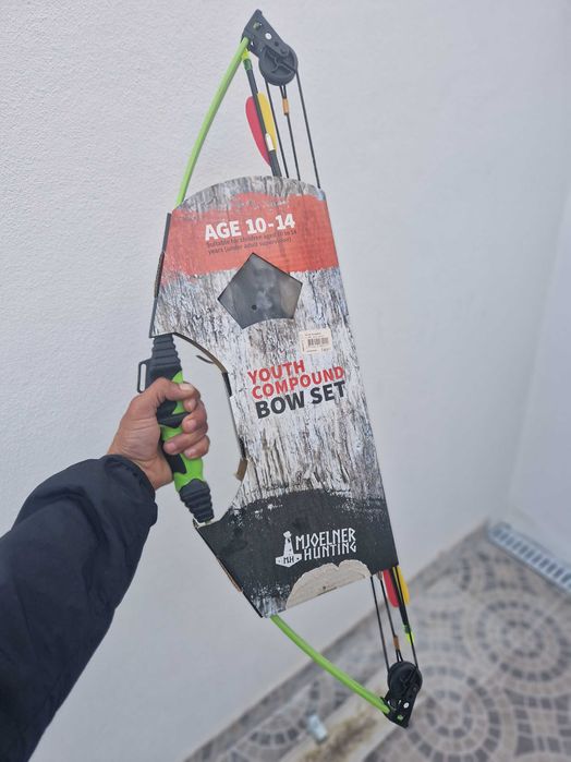 Arco e flecha novo sem uso está  impecável para praticar sua pontaria