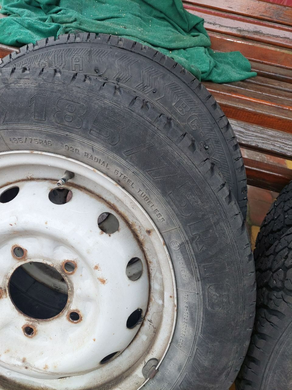 Диски з резиною на ниву 185/75 R16