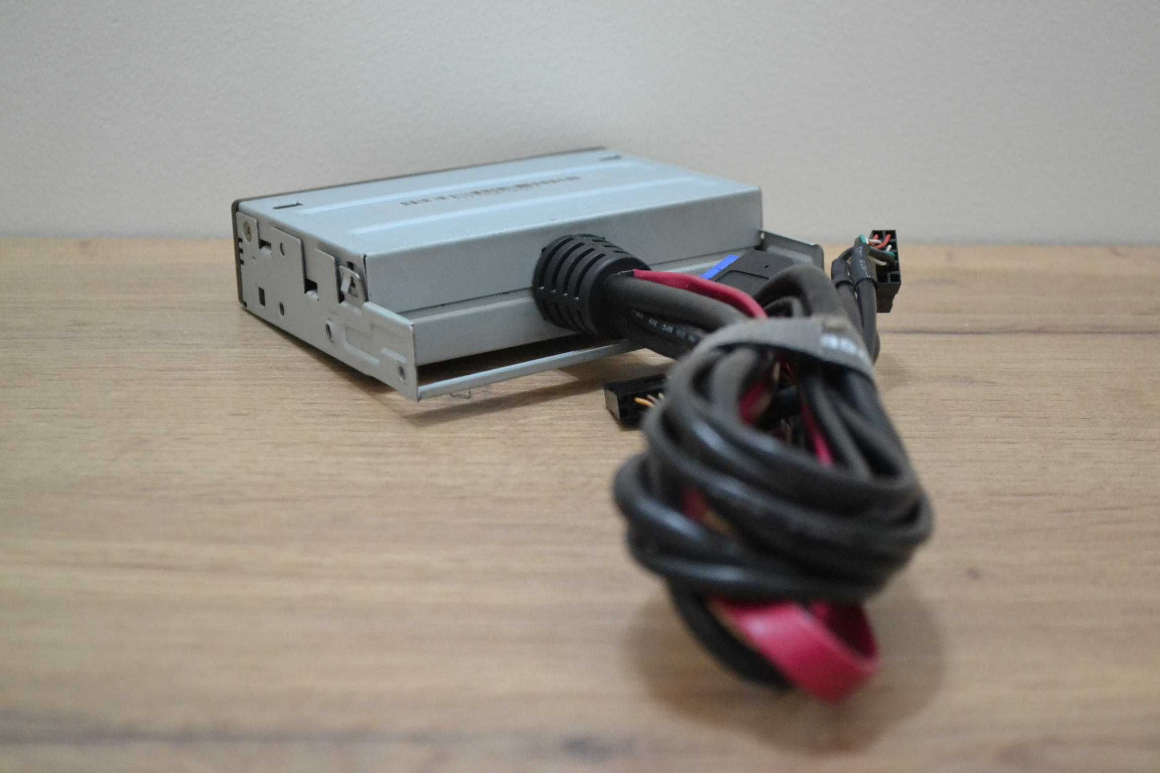 czytnik 3,5" kart pamięci wewnętrzny USB 3.0 i wejścia audio sprawny