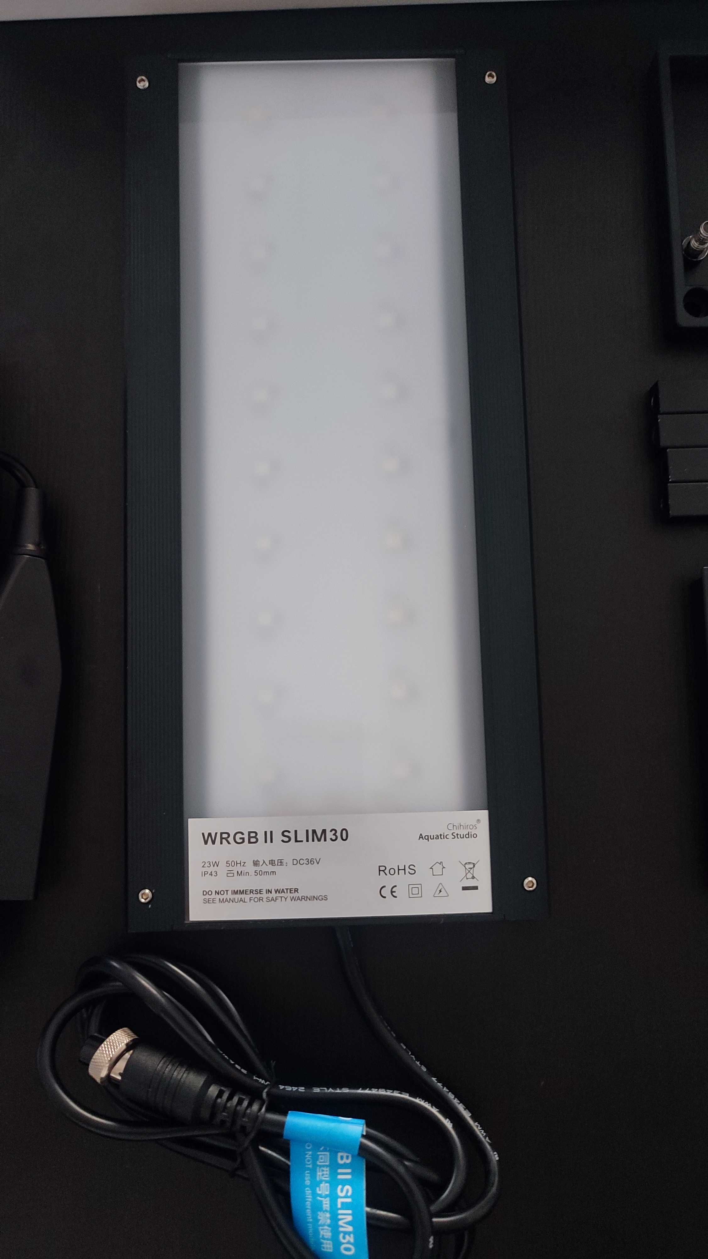CHIHIROS WRGB 2 SLIM 30 - Luminária LED Bluetooth - Como nova