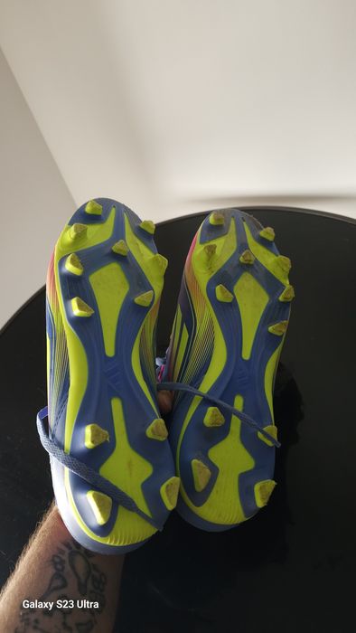 Chuteira Adidas F50