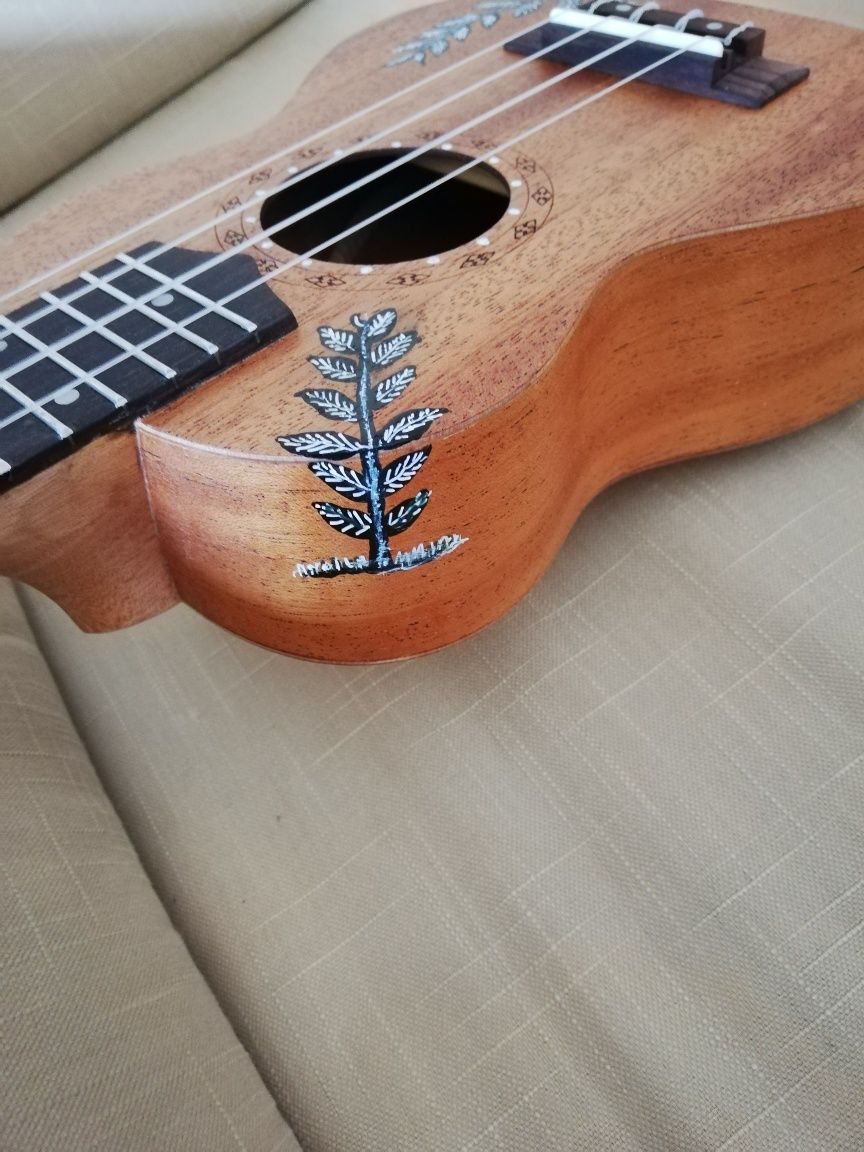 Ukuleles sopranos personalizados