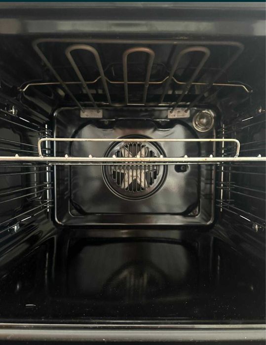 Fogão eléctrico Indesit I6VMH2A