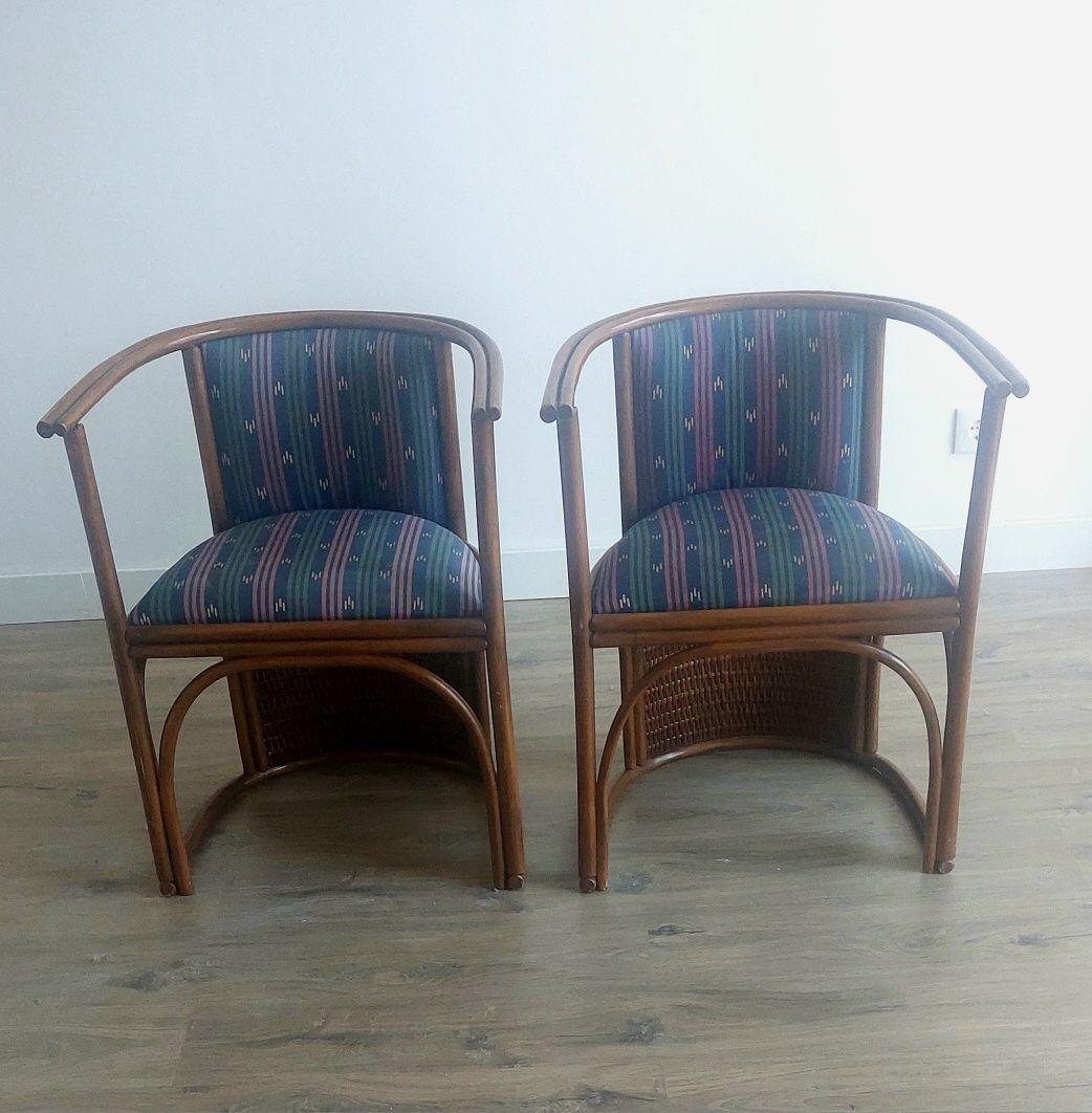 Vendo duas cadeiras em verga/tecido impecáveis