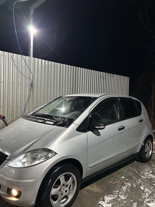 Мерседес А180 по низу ринку