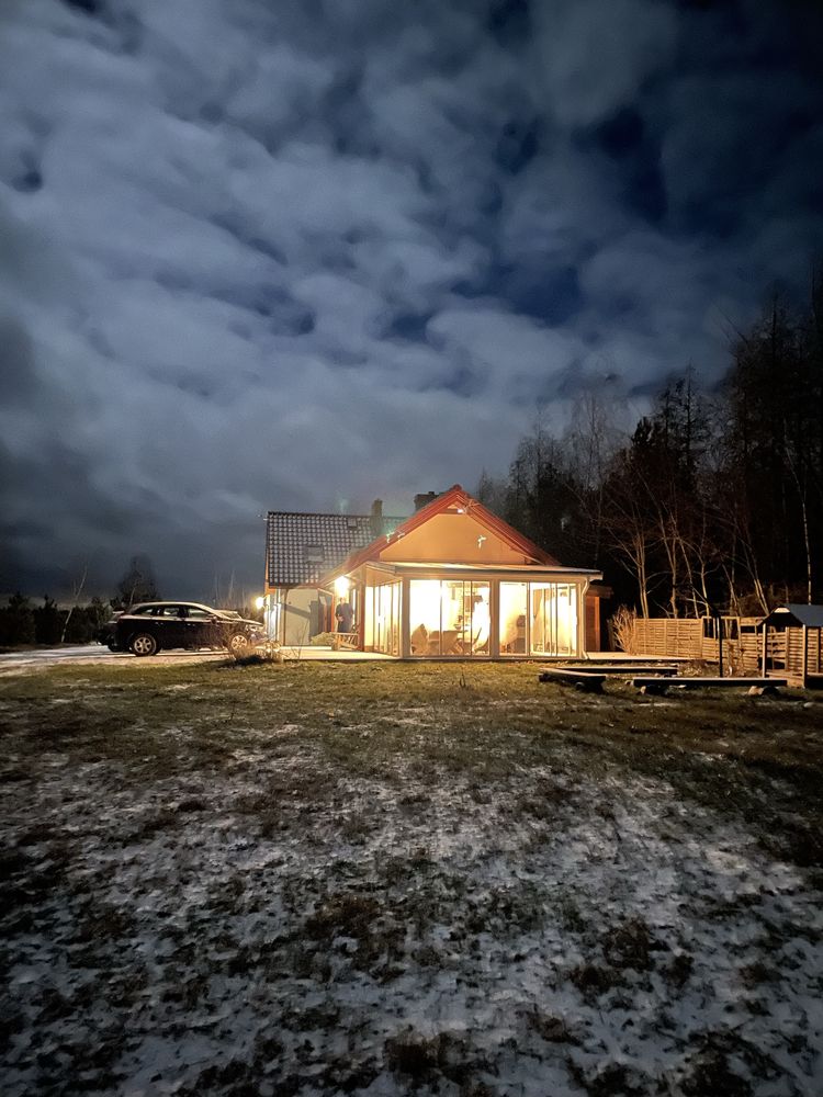 Domek z sauną nad jeziorem Bolesty w okolicy Doliny Rospudy