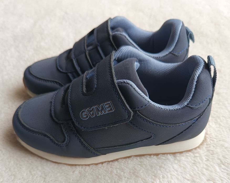 Sneakersy chłopięce 28