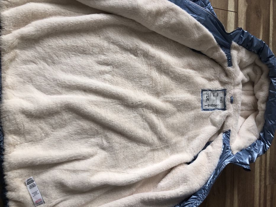 Пуховик жіночий на хутрі