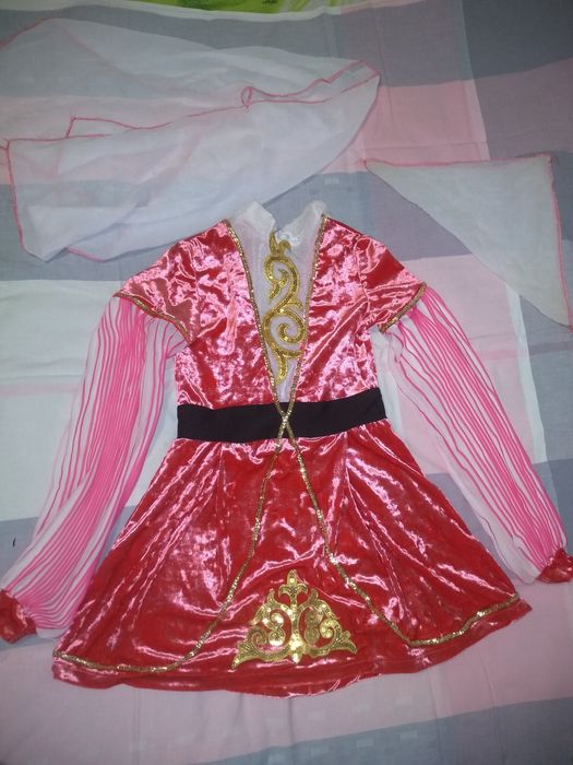 Танцювальний костюм,туніка,хустинка,платочок!