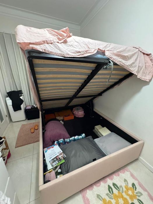 Cama de casal com colchão IKEA