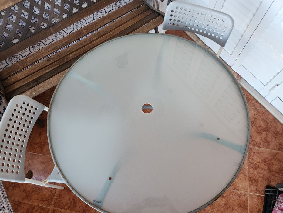 Mesa de jardim com 2 cadeiras