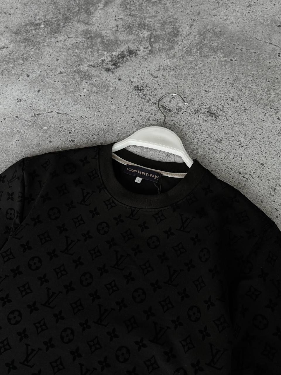 Літній костюм  Louis vuitton  чоловічий  футболка  шорти  розмір S-XXL