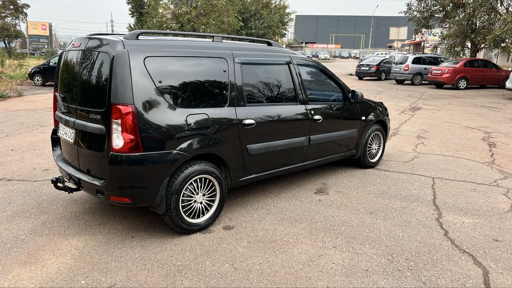 Dacia Logan 2012 рік ГБО 7 місць