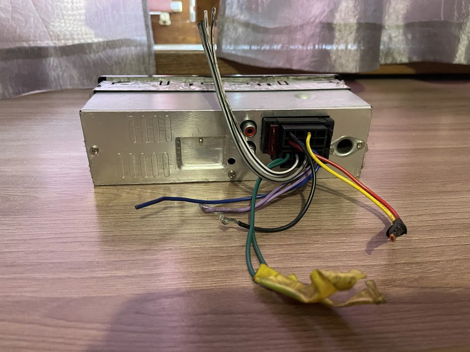 Автомобільний магнітофон