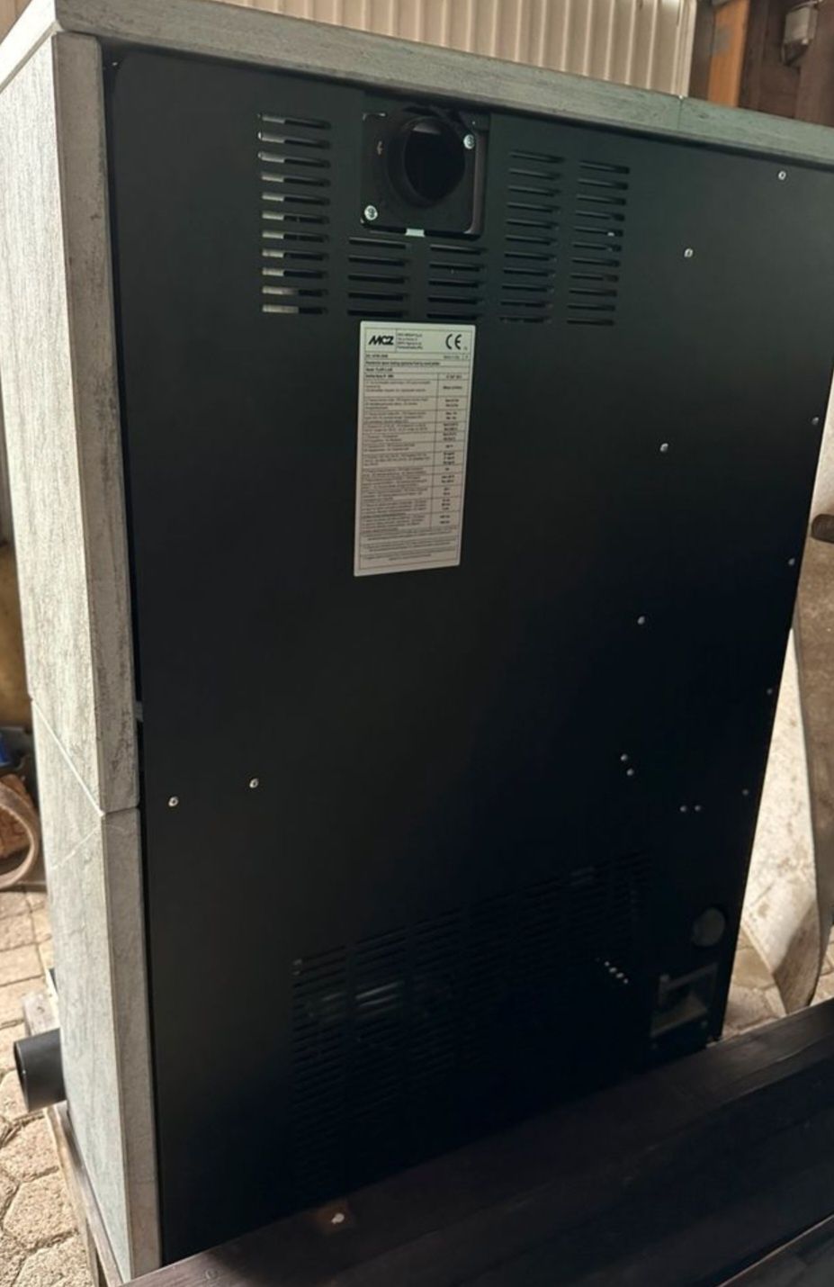 Piec, piecyk, kominek na pellet z DGP, MCZ Flair Comfort Air 8 kW