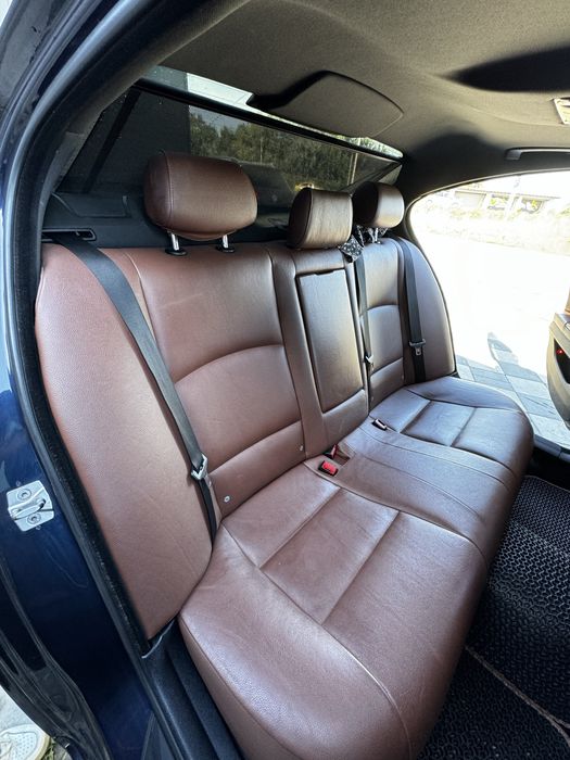 Bmw f10 2011 p.                                         .