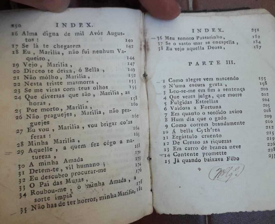 Livro "Marília de Dirceo" - Tomás António Gonzaga, Edição Séc. XIX
