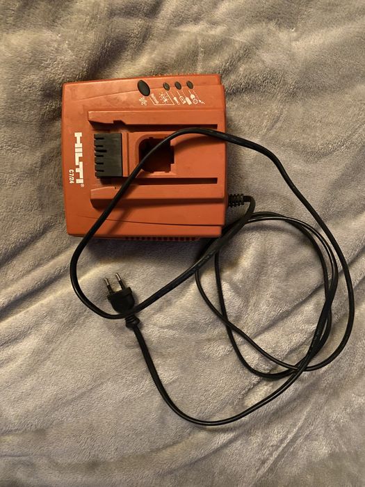 Ładowarka Hilti C7/24 Sprzedam lub zamienie