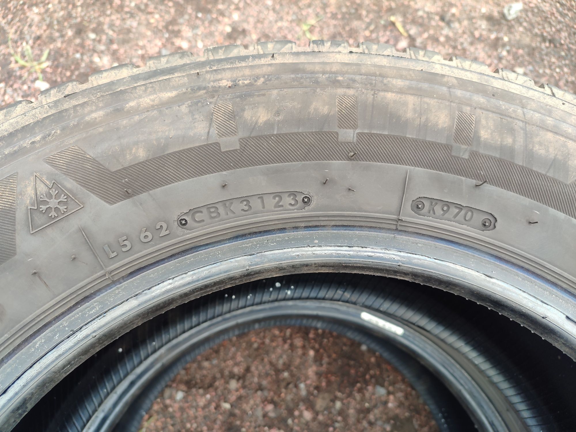 Шини R 16 225/65 C Bridgestone 2023 рік